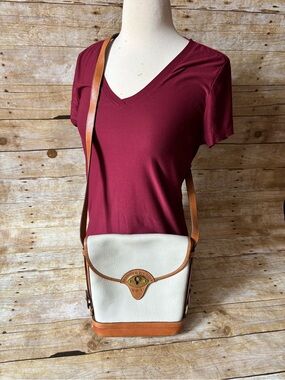 Vintage Dooney & Bourke crossbody bag